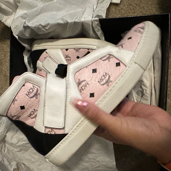 ❌SOLD MCM High-Top Sneakers in Monogram Pink with White size 39 (Men’s) - Picture 4 of 11